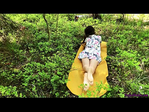 ❤️ 陌生人在Tinder上自慰我的阴部,并在树林里热情地做爱 Just porn❤